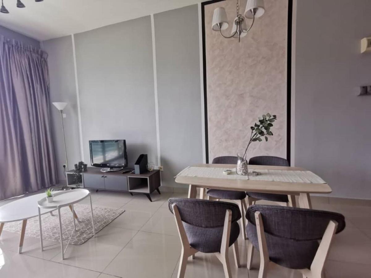 11-Modern Homestay Palazio Lake View Mount Austin Palazio Near Aeon Themepark Toppen Ikea جوهر بهرو المظهر الخارجي الصورة