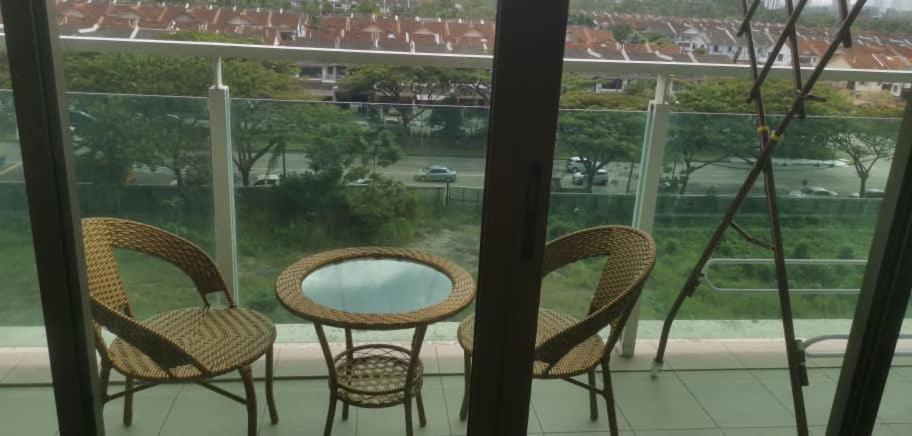 11-Modern Homestay Palazio Lake View Mount Austin Palazio Near Aeon Themepark Toppen Ikea جوهر بهرو المظهر الخارجي الصورة